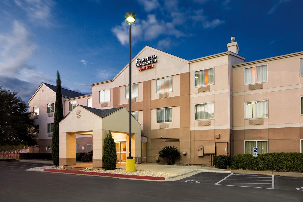 Fairfield Inn And Suites Austin South Exterior photo