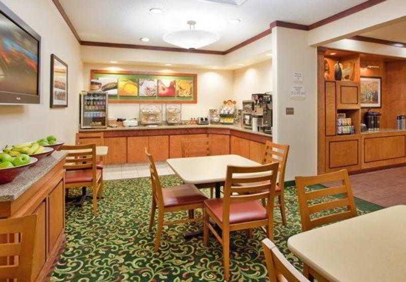 Fairfield Inn And Suites Austin South Restaurant photo